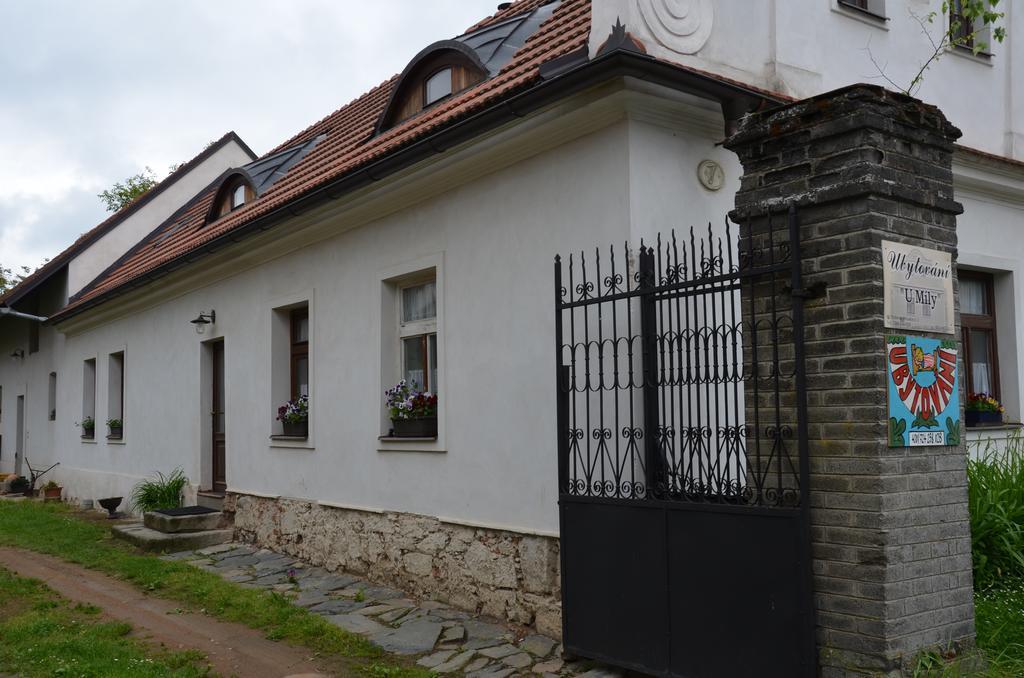 Ubytovani Hrusice Bagian luar foto