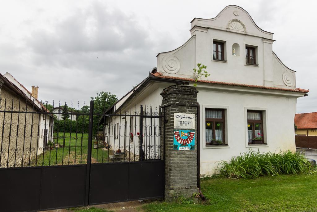 Ubytovani Hrusice Bagian luar foto